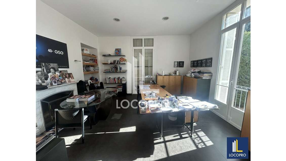 Location bâtiment 400m² Nice secteur dynamique