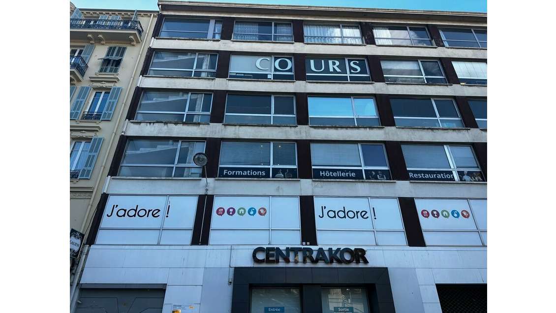 Location pure bureaux 225m² proche Acropolis àNice