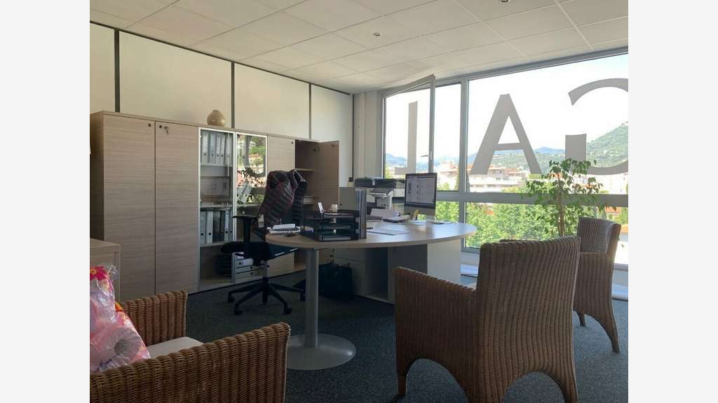Location pure bureaux 225m² proche Acropolis àNice