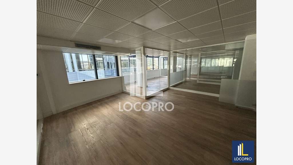 A louer bureaux à partir de 95m² à Nice Arenas