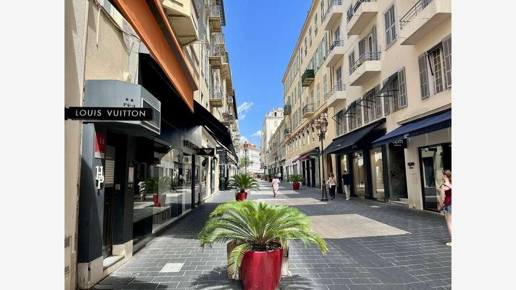 A louer bureau 75m² Rue Paradis à Nice
