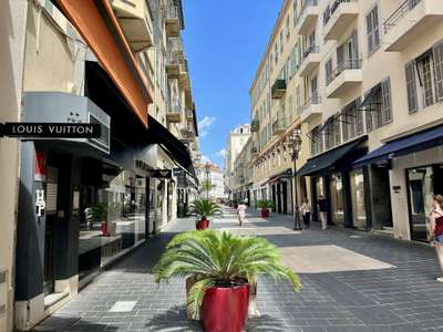 A louer bureau 75m² Rue Paradis à Nice