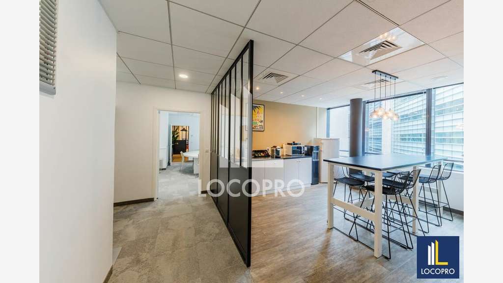 A louer bureaux 201m² R+3 à Nice Arenas Le Phoenix