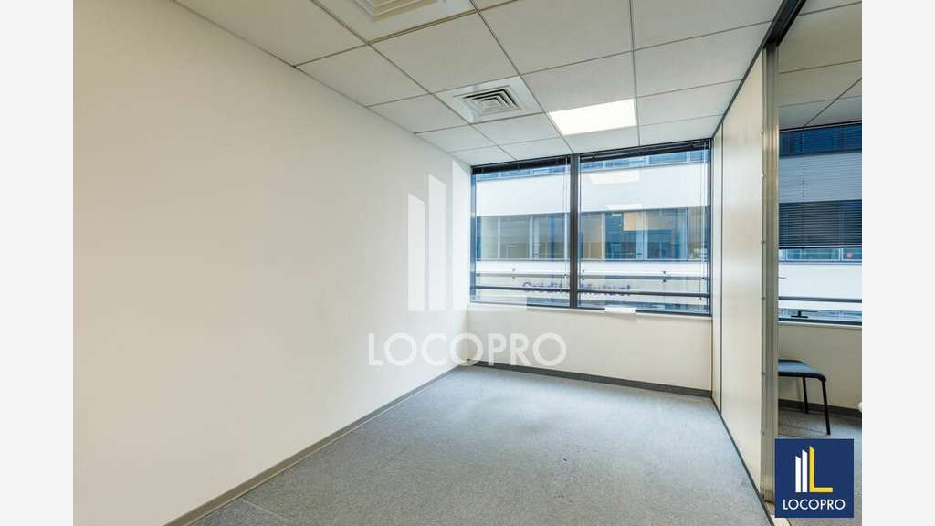 A louer lot de bureaux 975m² R+1 Nice Le Phoenix