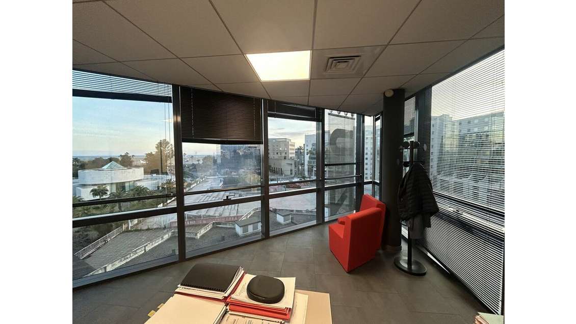 A louer bureaux 495m² R+4 vue mer à Nice Arenas