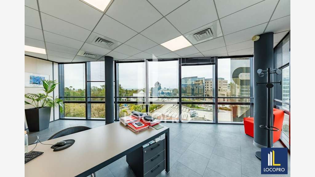 A louer bureaux 495m² R+4 vue mer à Nice Arenas