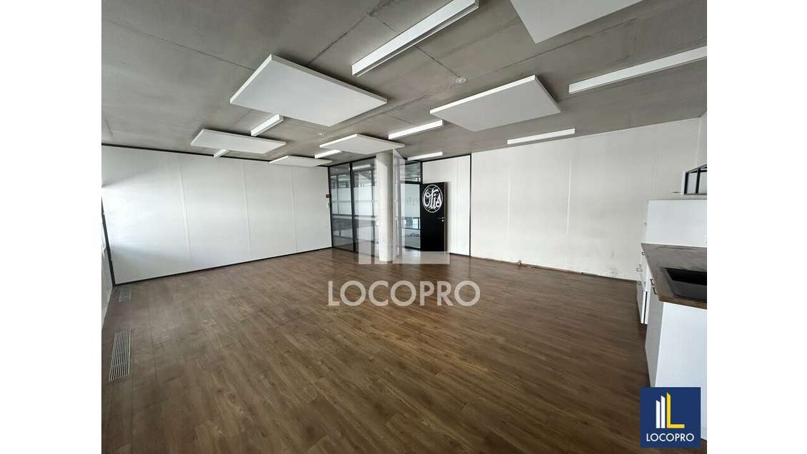 Bureaux 375m² R+7 à louer Av Simone Veil à Nice