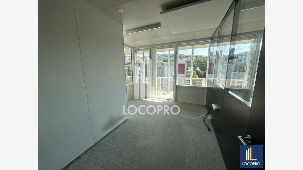 Bureaux 375m² R+7 à louer Av Simone Veil à Nice