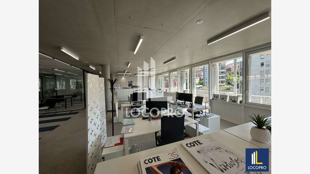 Bureaux 376m² à louer avenue Simone Veil à Nice