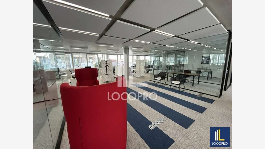 Bureaux 376m² à louer avenue Simone Veil à Nice