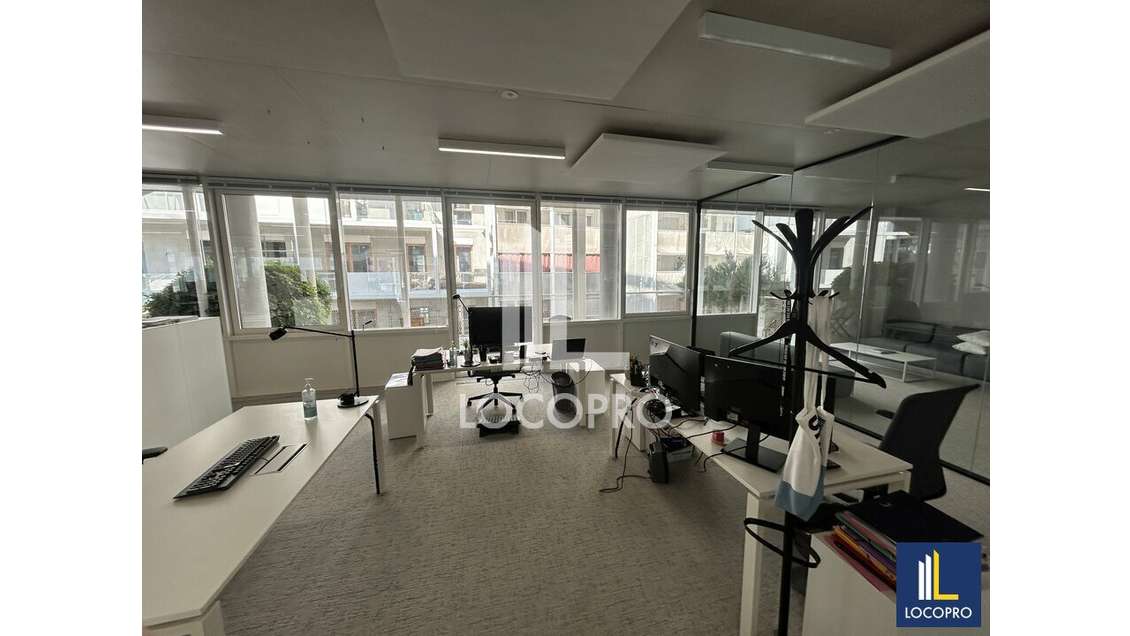 Bureaux 376m² à louer avenue Simone Veil à Nice