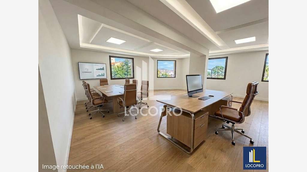 Loue bureaux de 779m² à Nice Californie