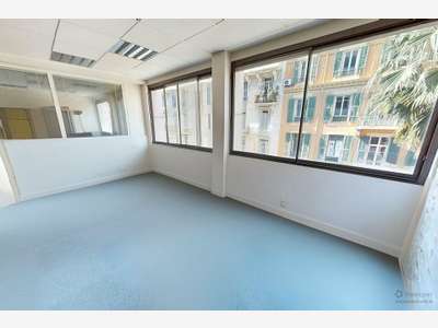 A louer bureaux de 77m² à Nice centre ville Wilson