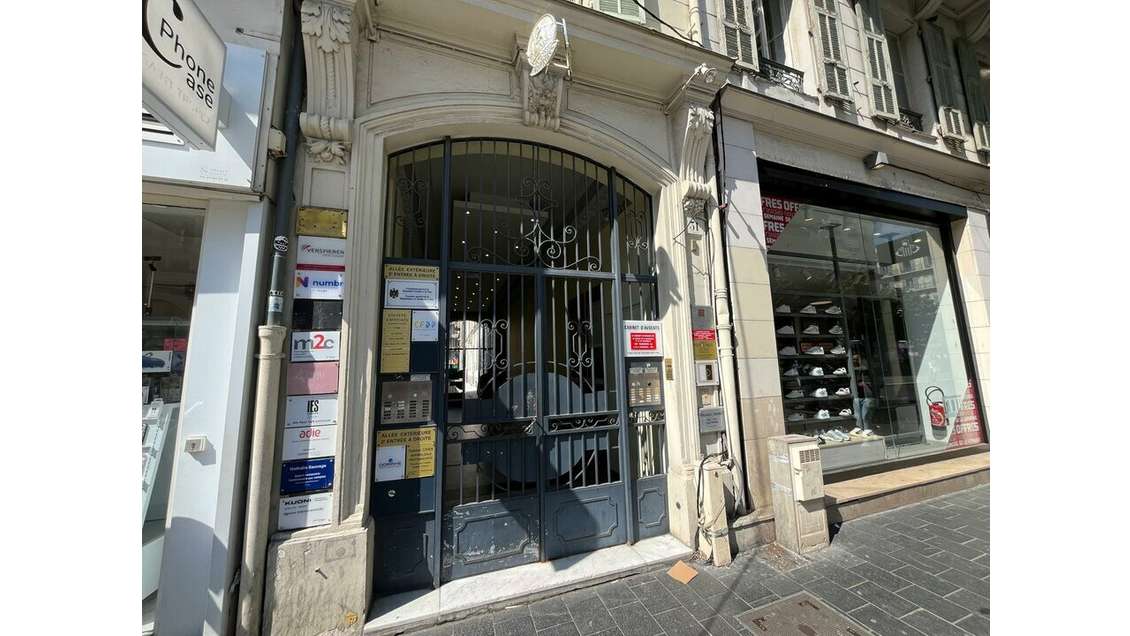 Location pure bureaux de 121m² à Nice Jean Medecin