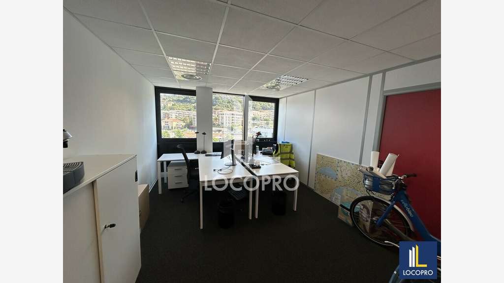 A louer bureaux 435m² Parc Affaire Nice La Plaine