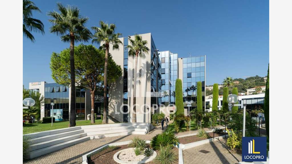 Location plateau 424m² R+2 Zone Nice la Plaine