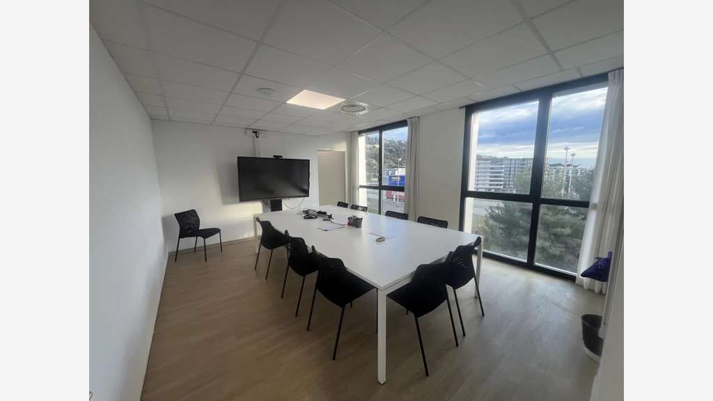 A louer bureaux de128m² à Nice Saint Isidore