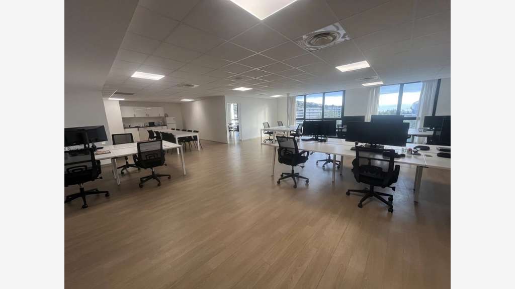 A louer bureaux de128m² à Nice Saint Isidore