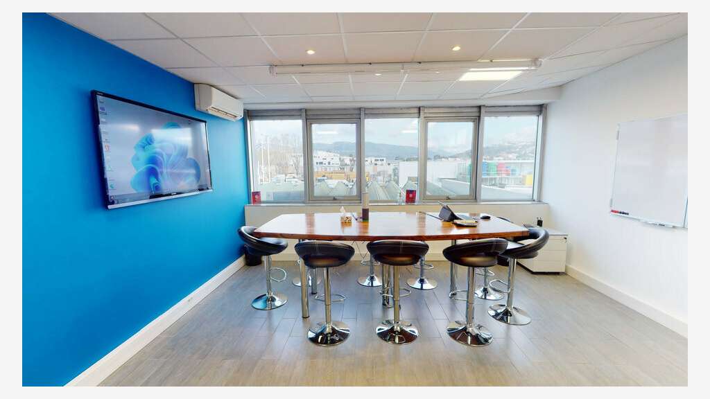 Bureaux rénovés de 192m² à louer à Nice la Plaine