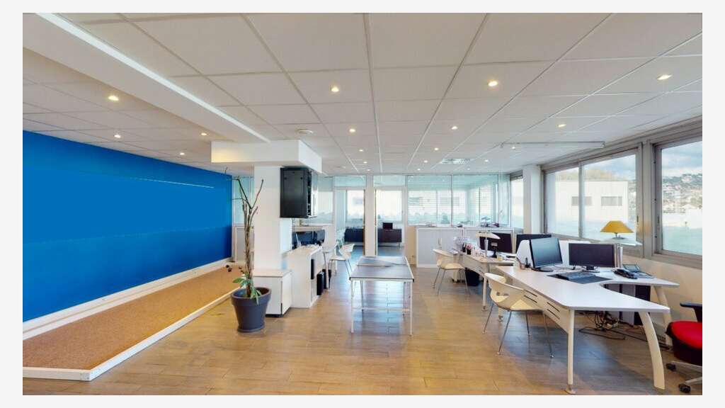 Bureaux rénovés de 192m² à louer à Nice la Plaine
