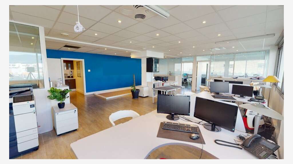 Bureaux rénovés de 192m² à louer à Nice la Plaine