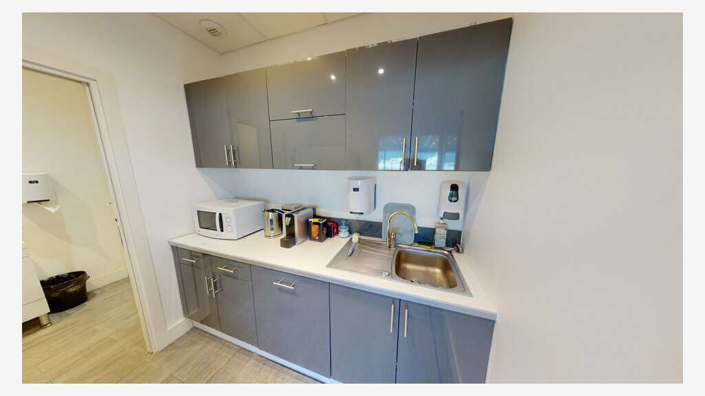 Bureaux rénovés de 192m² à louer à Nice la Plaine