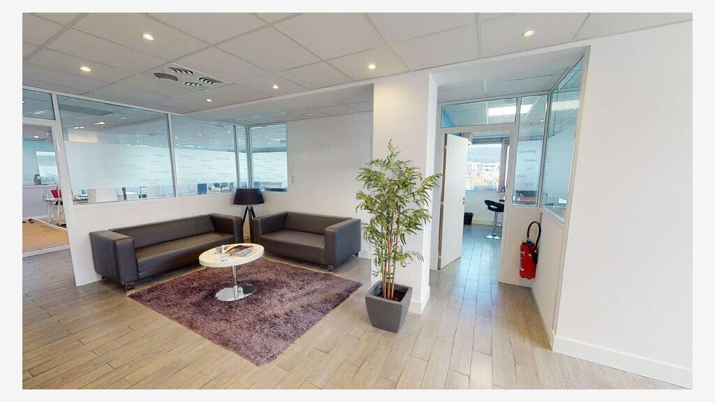 Bureaux rénovés de 192m² à louer à Nice la Plaine
