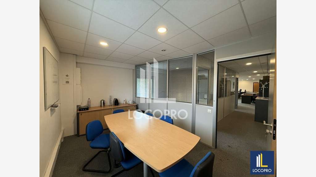 A louer bureaux rénovés 90m² Nice La Plaine