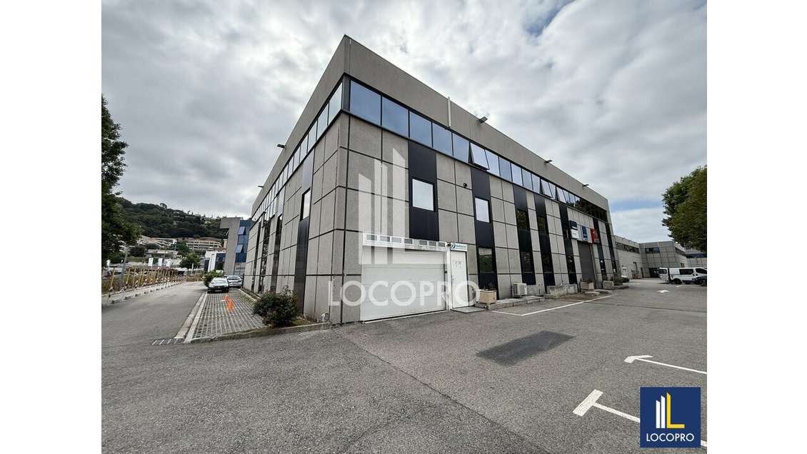 A louer bureaux rénovés 90m² Nice La Plaine