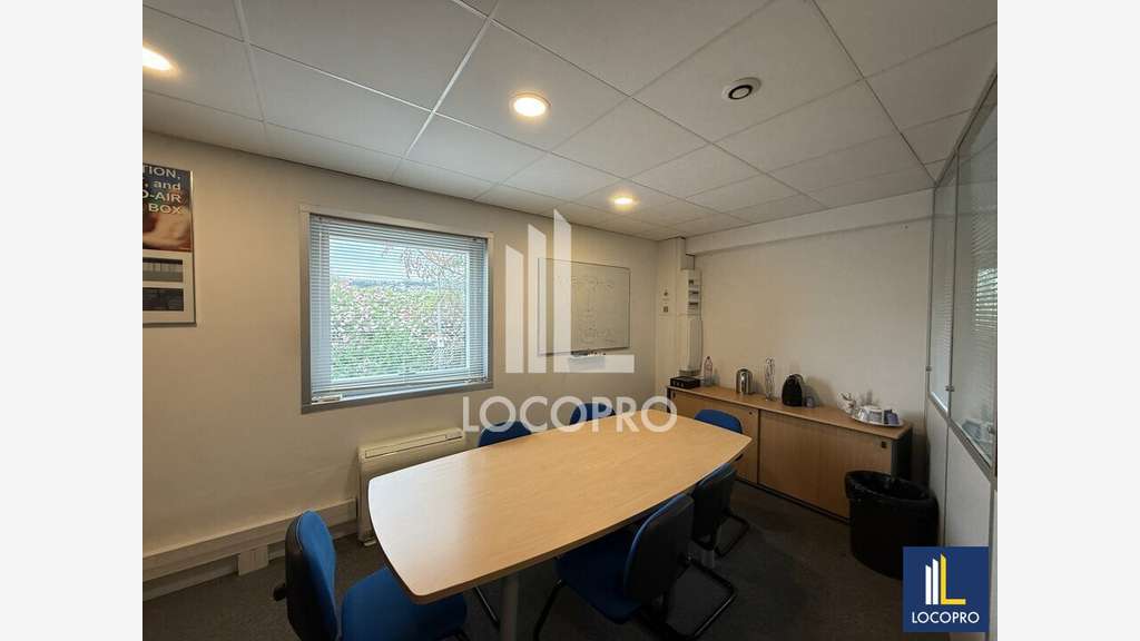 A louer bureaux rénovés 90m² Nice La Plaine