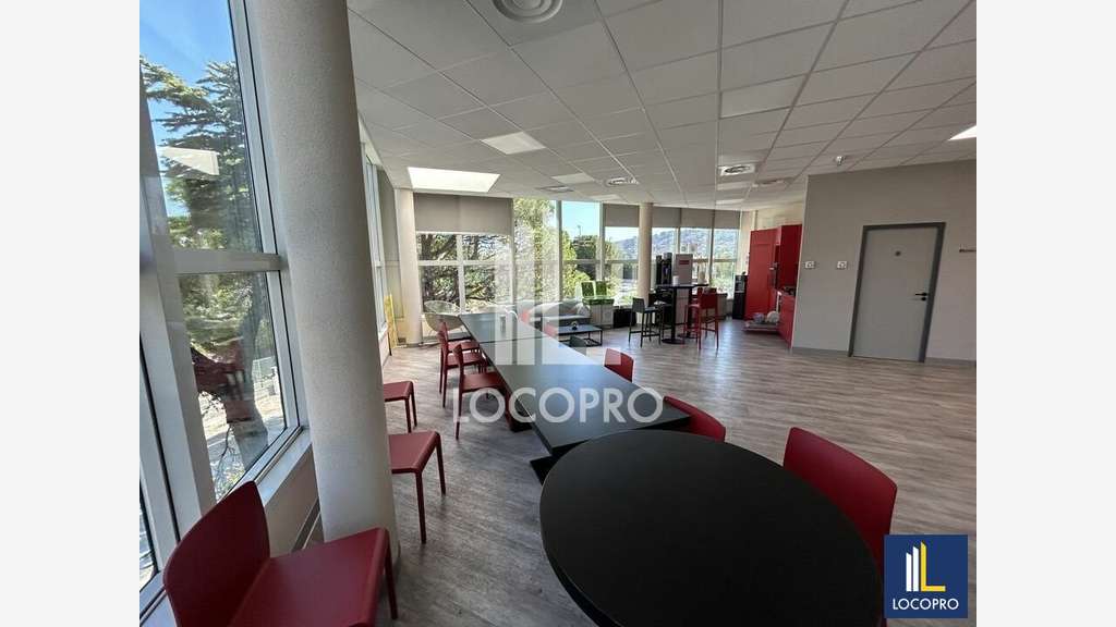 A louer bureaux de 768m² à Nice Éco Vallée