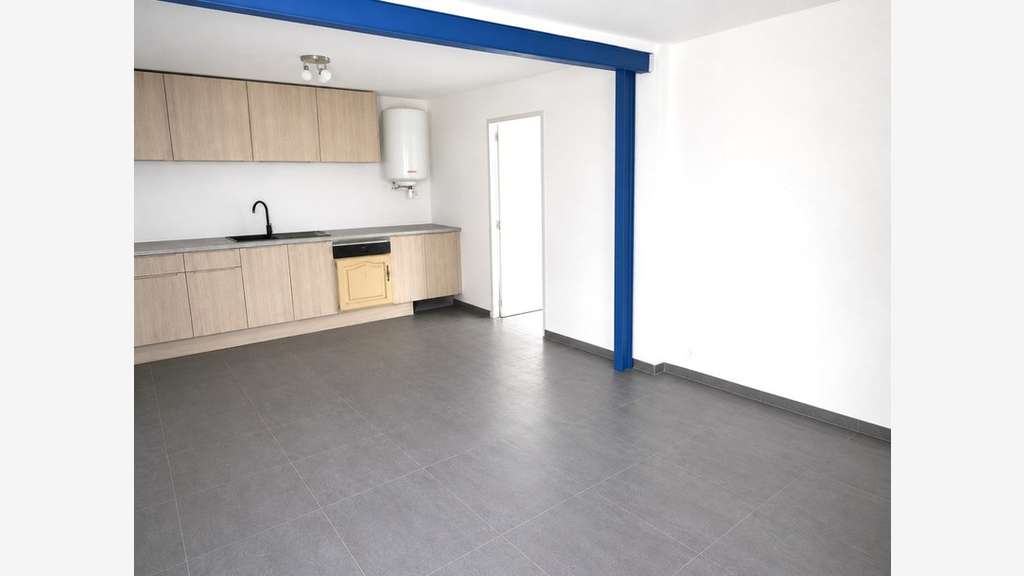 A louer bureaux 150m² terrain de 2 000m² à Nice