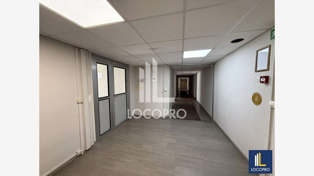 Loue bureaux 325m² avec terrasse à Nice Carré d'Or