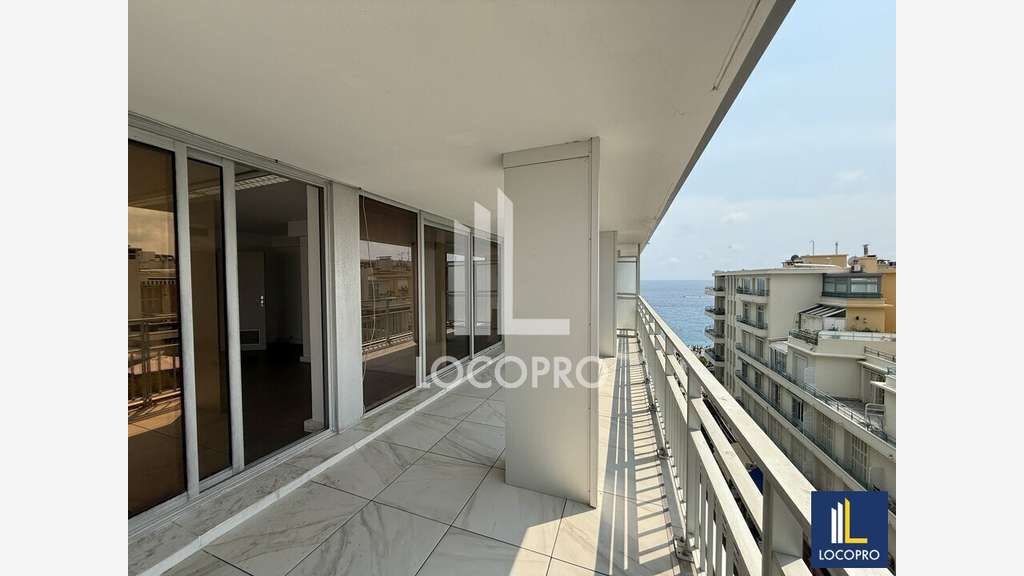 Loue bureaux 325m² avec terrasse à Nice Carré d'Or