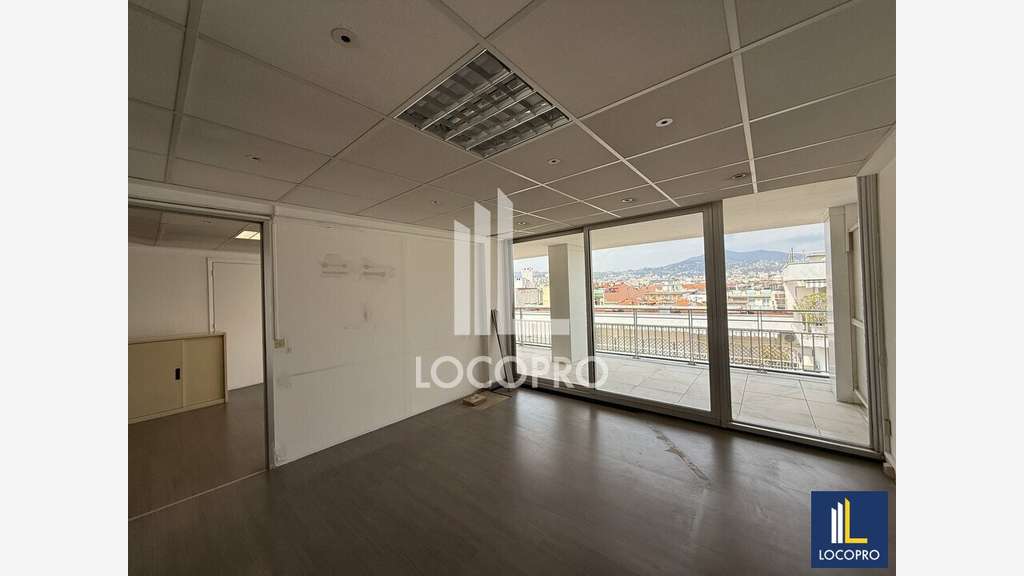 Loue bureaux 325m² avec terrasse à Nice Carré d'Or