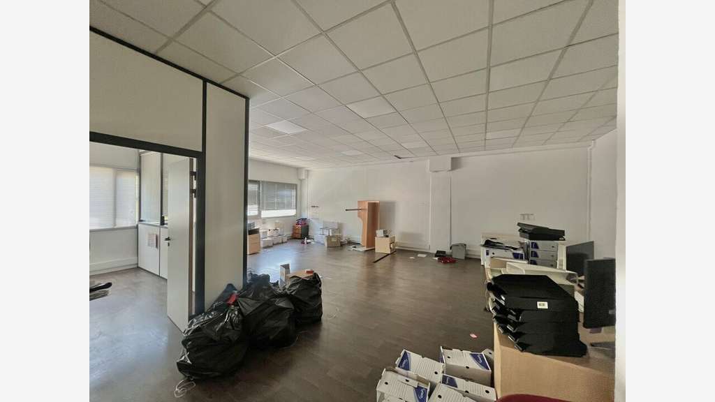 A louer bureaux en duplex 170m² à Nice Canta Galet