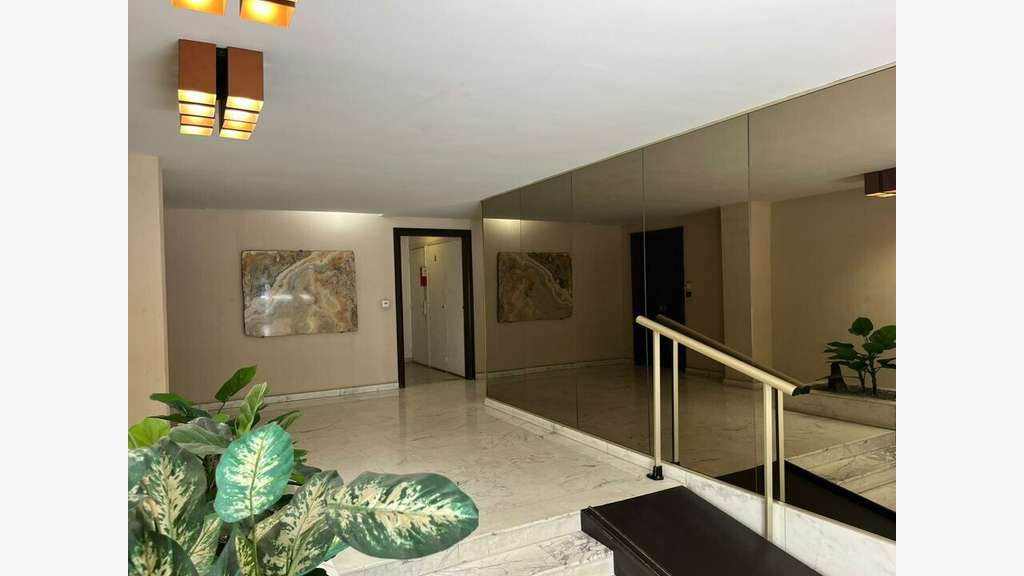 Loue appartement professionnel 81m² Nice Deroulede