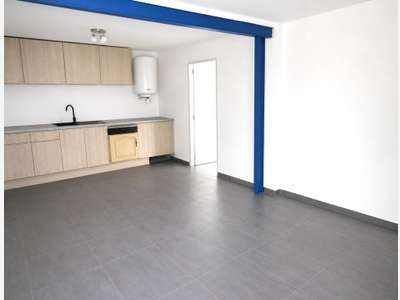 A louer, Bureaux 150 m² avec Terrain de 2 000 m², 