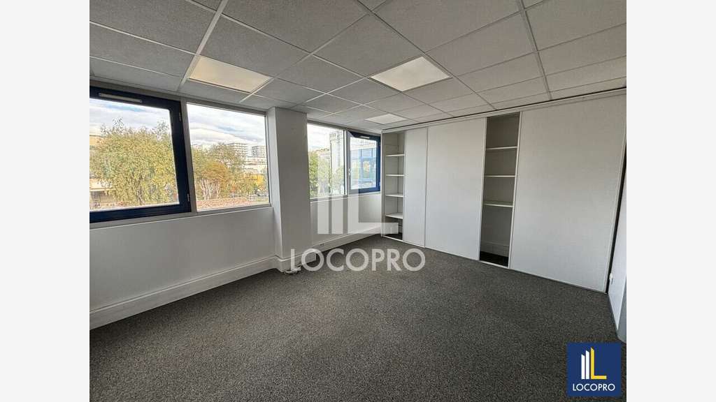 A louer bureaux 414m² R+3 à Nice Méridia