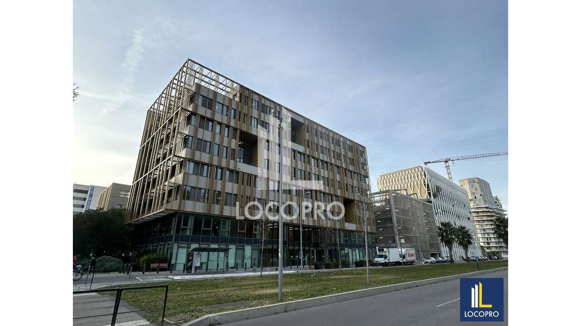 A louer bureaux 1189m² divisibles R+1 Nice Méridia