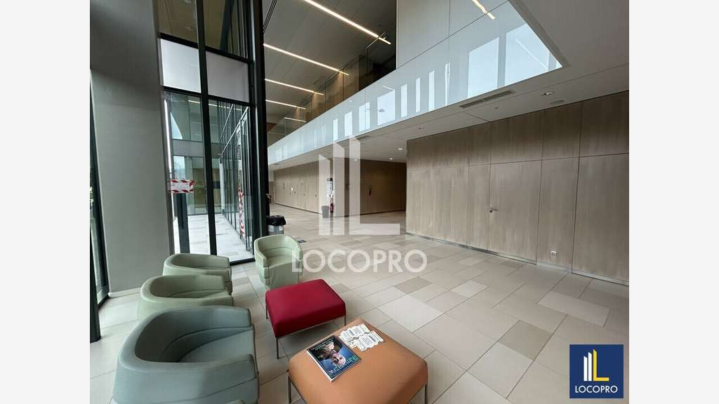 A louer bureaux 1189m² divisibles R+1 Nice Méridia