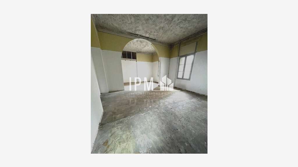 Bureaux à louer 118m² R+1 à Nîmes centre