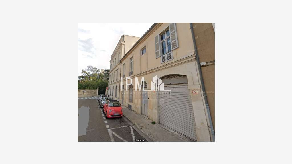 Bureaux à louer 118m² R+1 à Nîmes centre