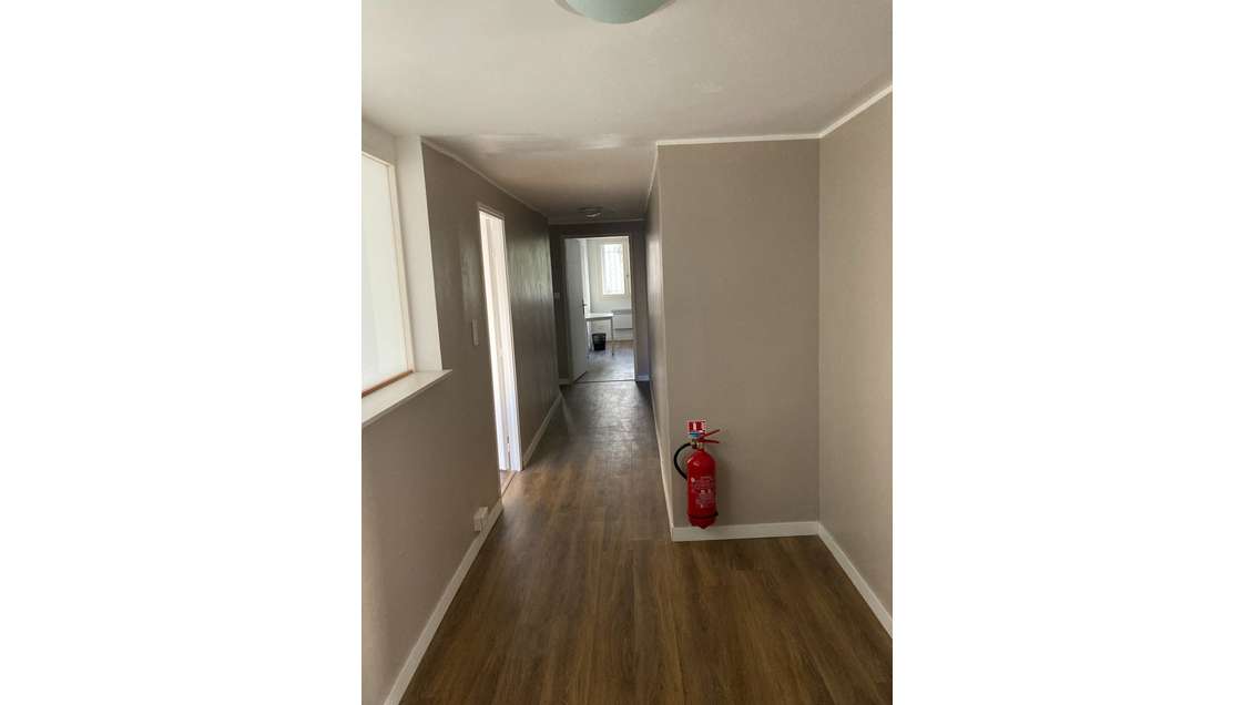 Loue locaux professionnels de 87m² à Nîmes