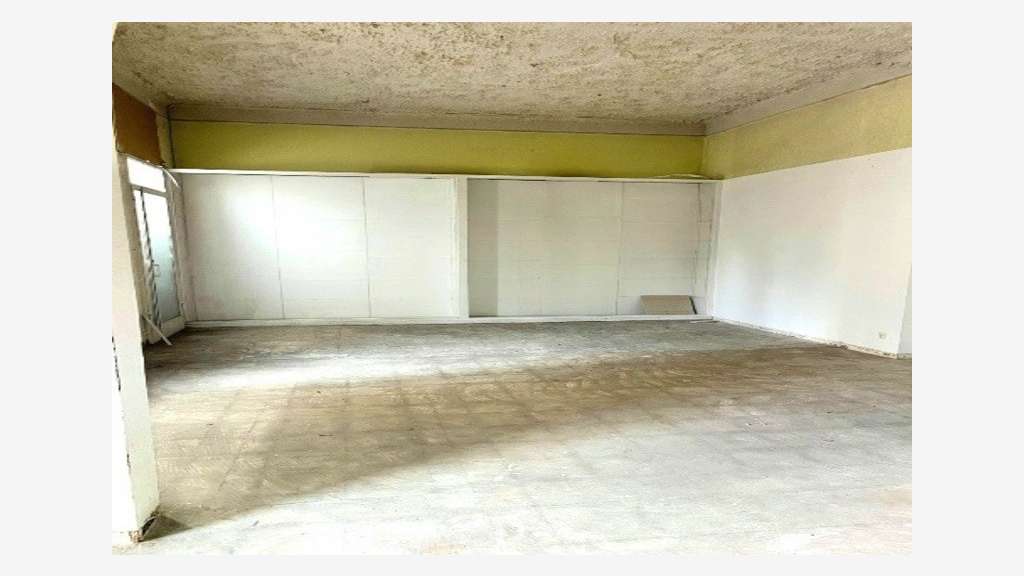Bureaux à partir de 118 m² à louer à Nîmes 