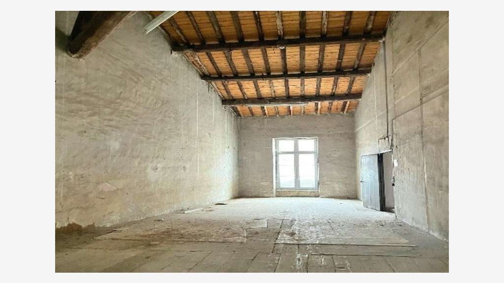 Bureaux à partir de 118 m² à louer à Nîmes 