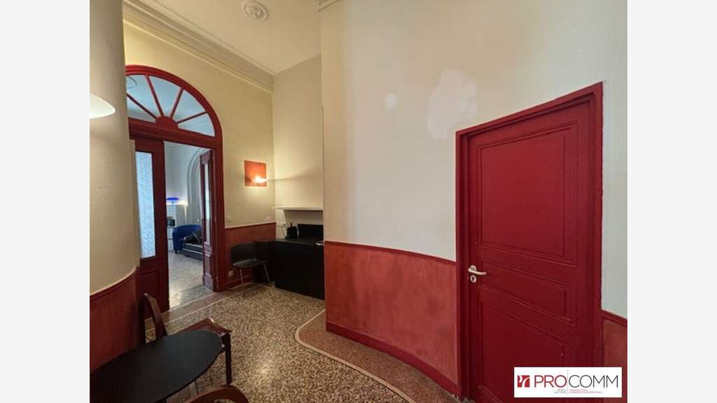 NÎMES - BUREAUX à louer