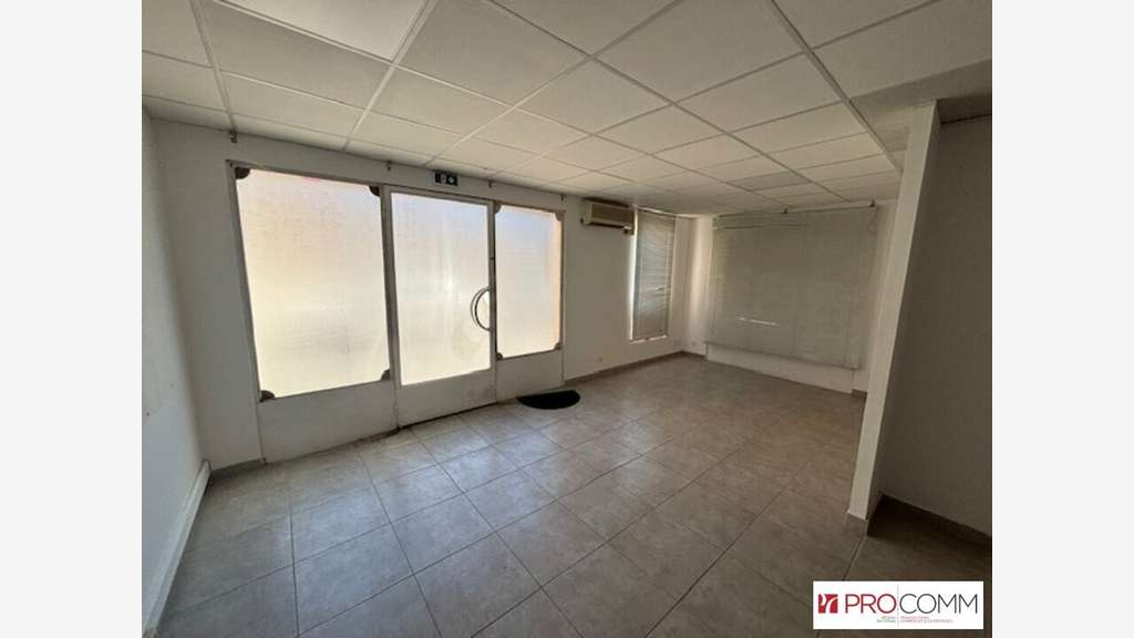 Bureaux 180m² à louer à Nîmes 
