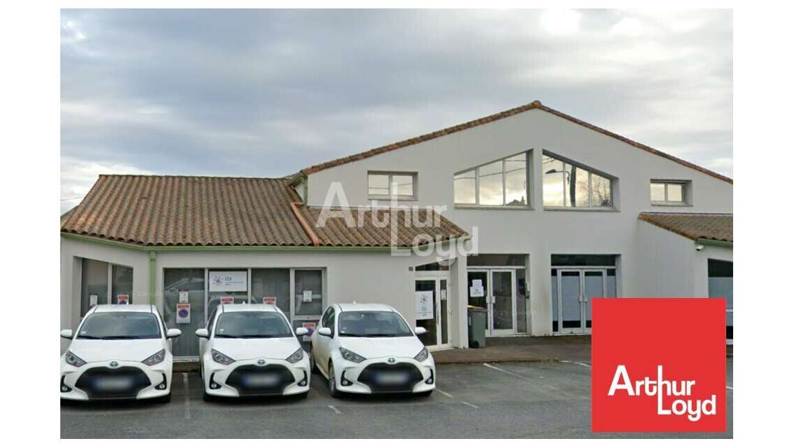 Bureaux 152m² à louer à Niort Av de Paris 
