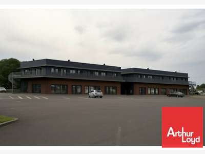 Local polyvalent 51m² à louer à Niort